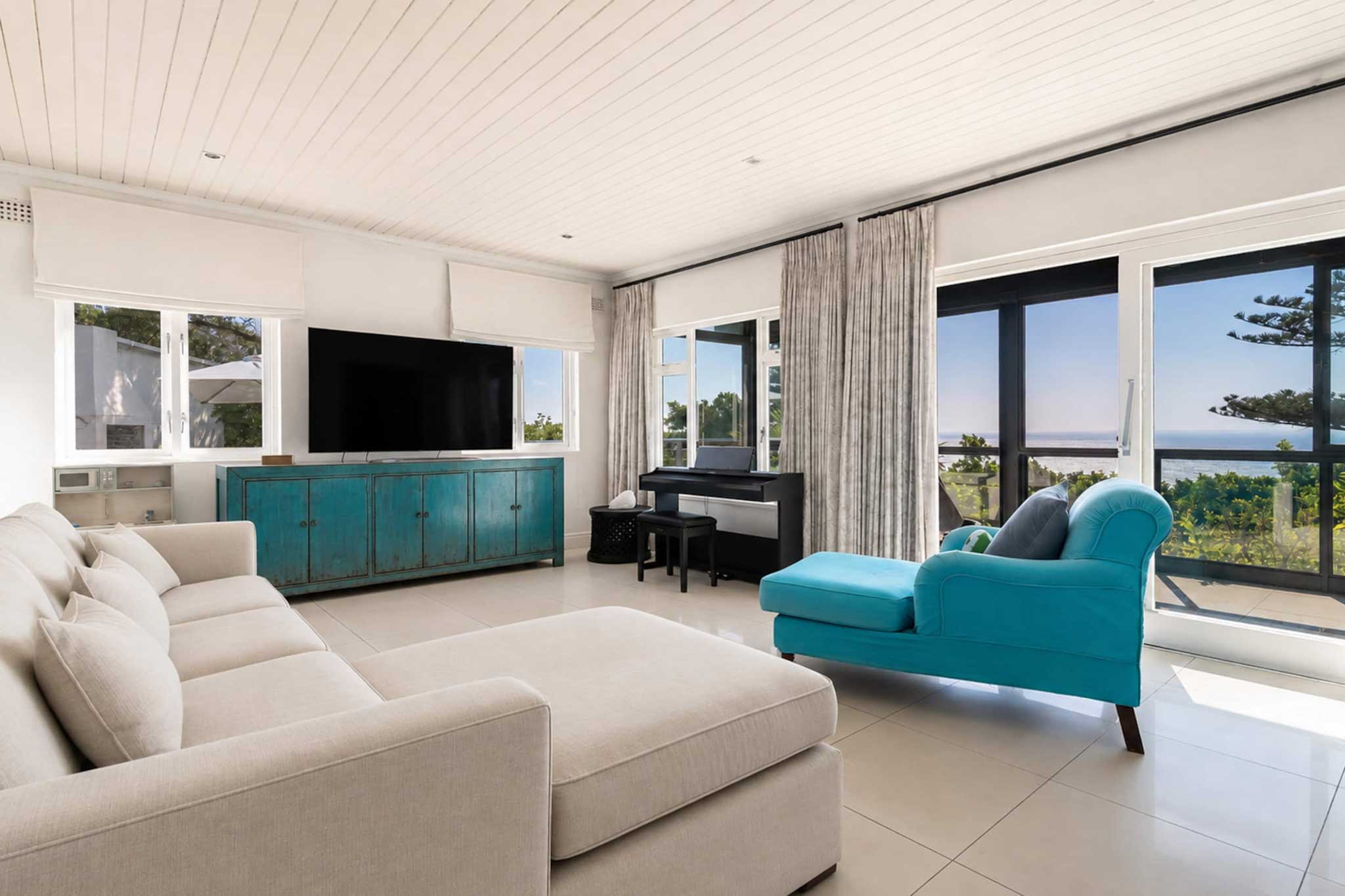 Bright living room at The Oak